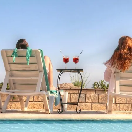 Oleander Romantic For 2 People With Pool Garica