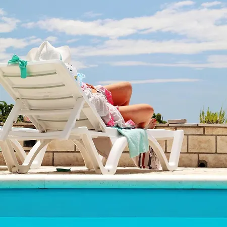 Apartamento Oleander Romantic For 2 People With Pool